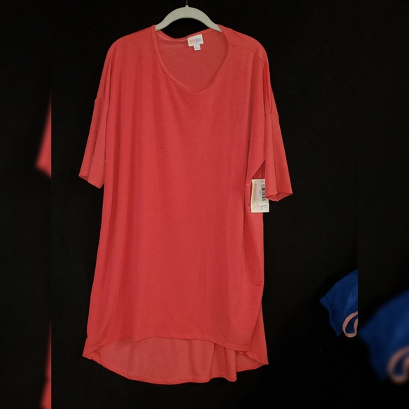 LuLaRoe Tops - LuLaRoe Coral Irma Large